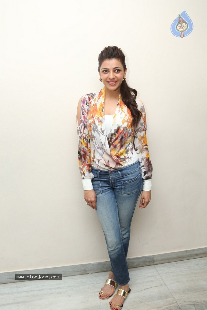 Kajal at Pichekkistha Audio Launch - 23 / 151 photos
