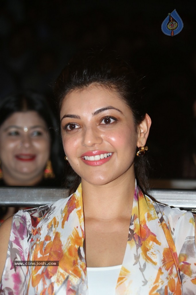 Kajal at Pichekkistha Audio Launch - 38 / 151 photos