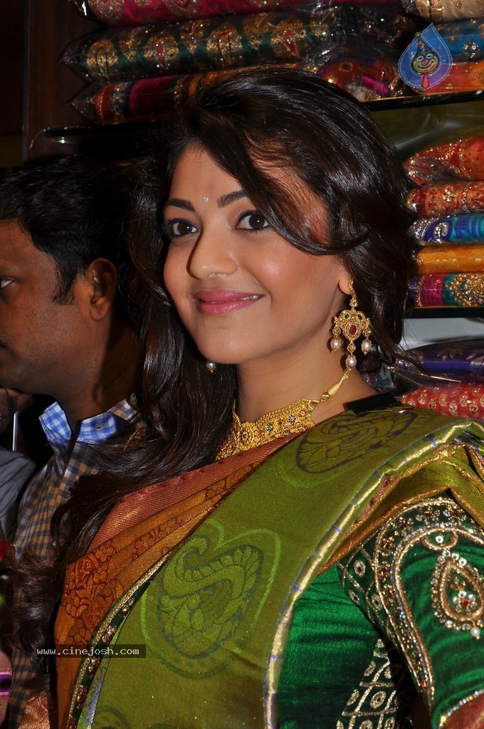 Kajal Latest Stills - 44 / 152 photos