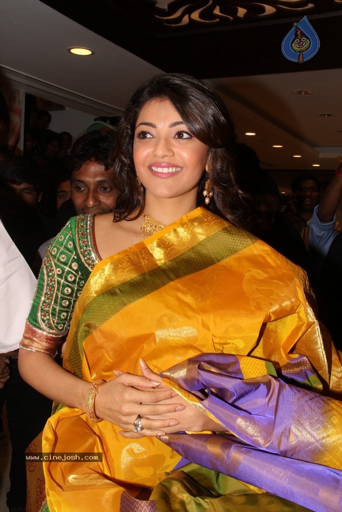 Kajal Latest Stills - 106 / 152 photos