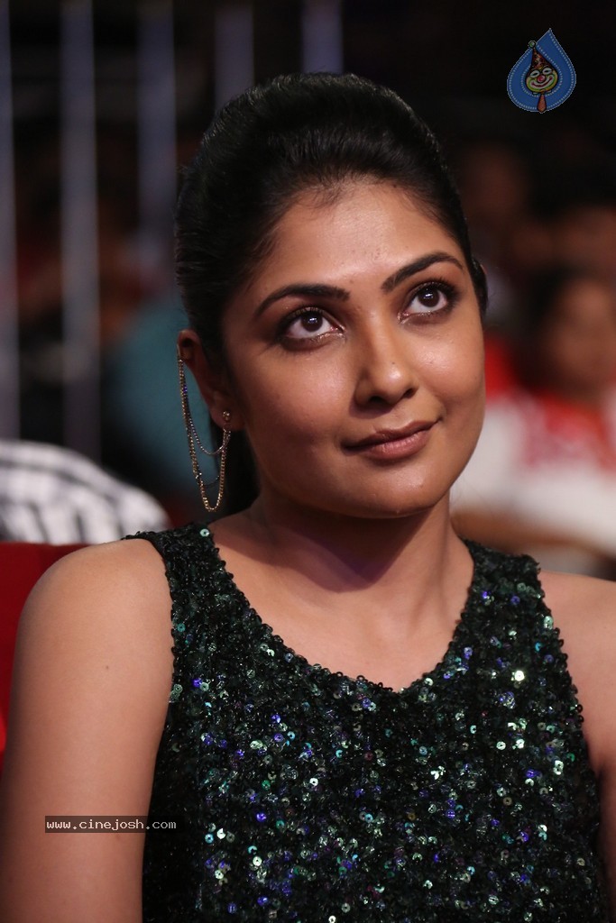 Kamalini Mukherjee at GAV Audio - 108 / 150 photos