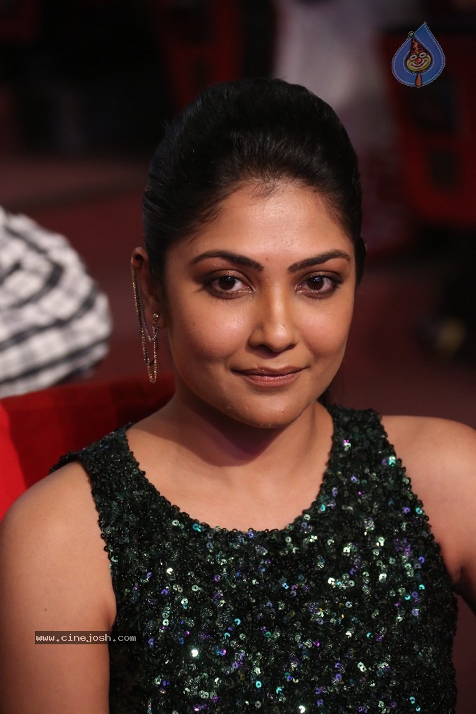 Kamalini Mukherjee at GAV Audio - 127 / 150 photos