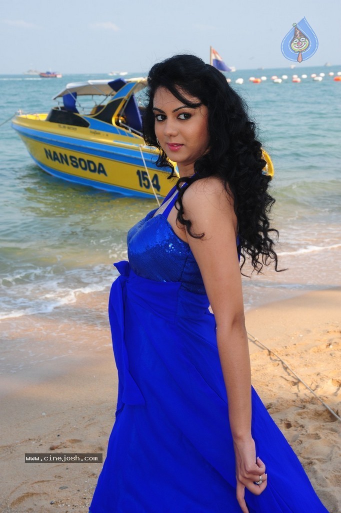 Kamna Jethmalani Images - 37 / 74 photos