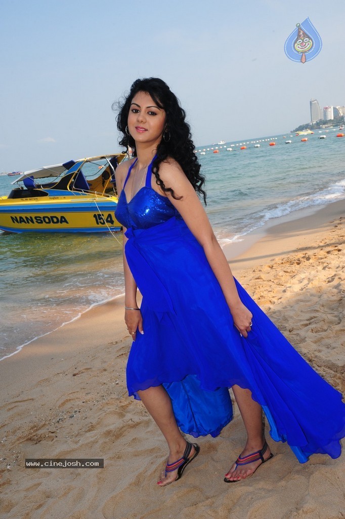 Kamna Jethmalani Images - 68 / 74 photos