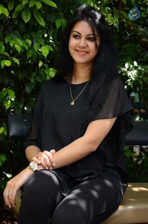 Kamna Jethmalani Latest Photos - 26 / 41 photos