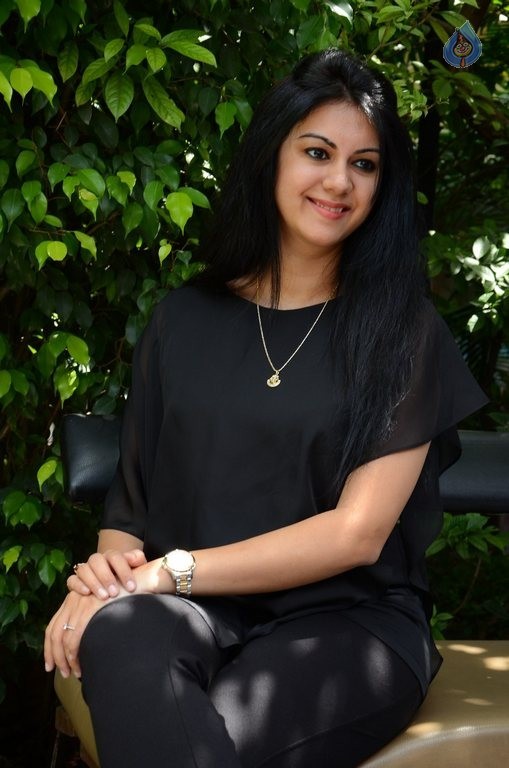 Kamna Jethmalani Latest Photos - 27 / 41 photos