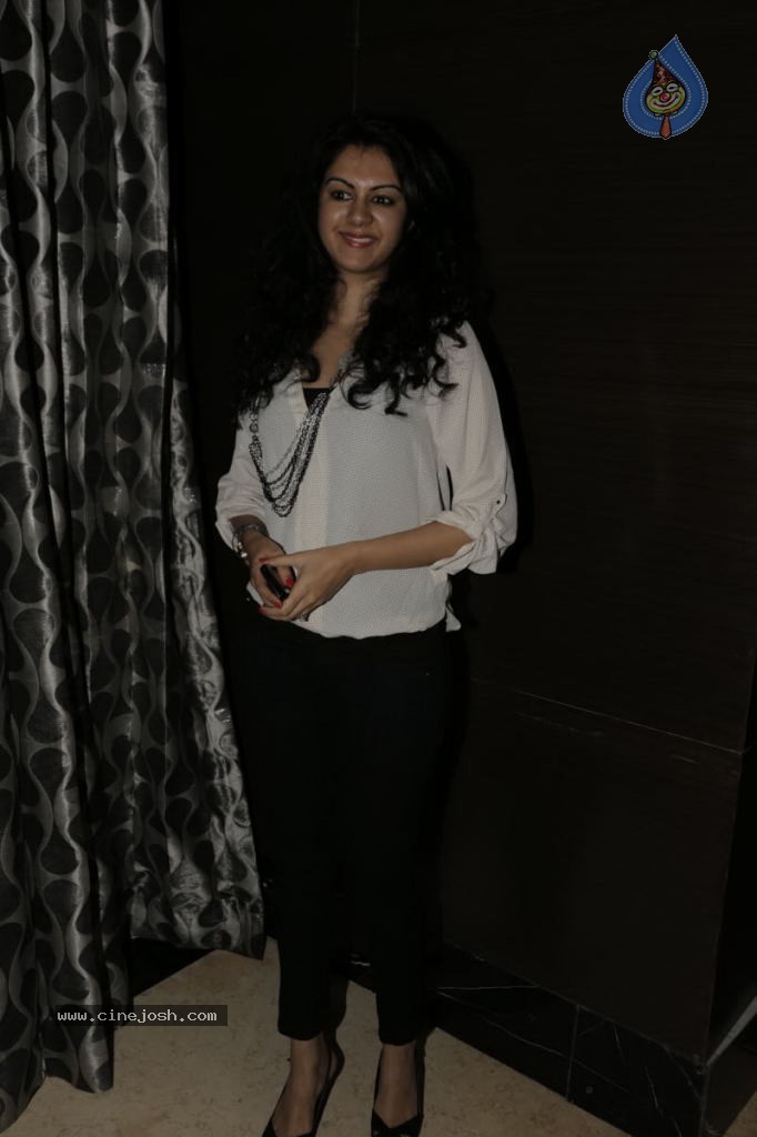 Kamna Jethmalani Latest Stills - 20 / 77 photos