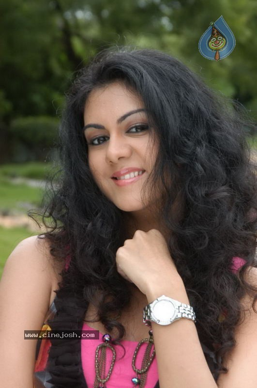 Kamna Jethmalani New Stills - 19 / 64 photos