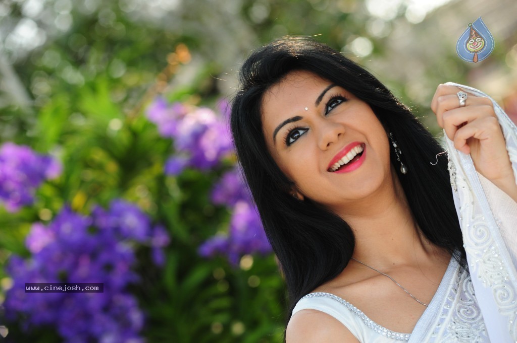 Kamna Jethmalani New Stills - 14 / 49 photos