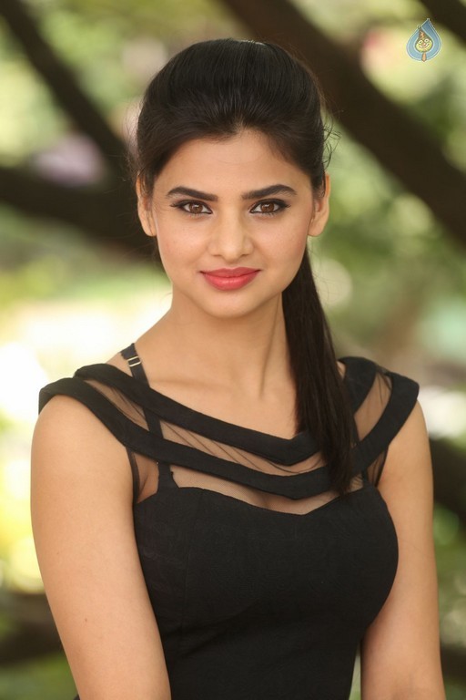 Kamna Ranawat New Gallery - 8 / 59 photos