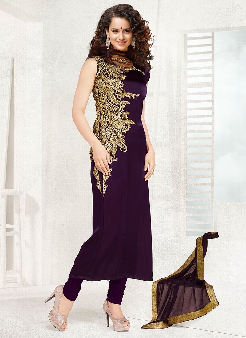 Kangana Ranaut Cute Stills - 12 / 35 photos