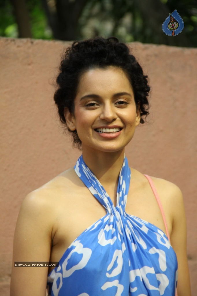 Kangna Ranaut Latest Stills - 20 / 29 photos