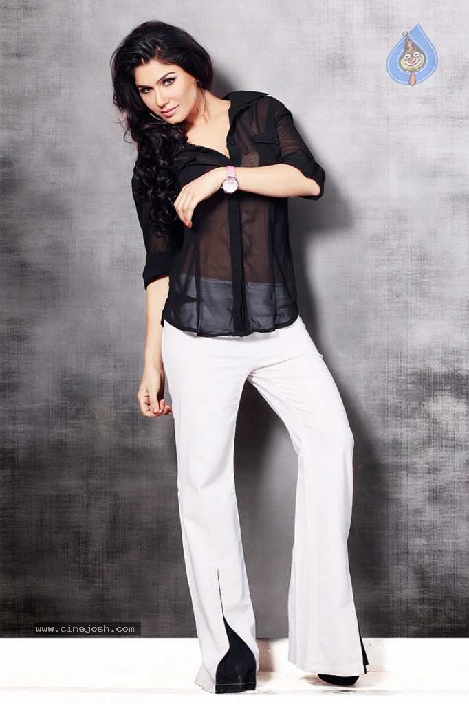 Kangna Sharma Spicy Stills - 1 / 29 photos