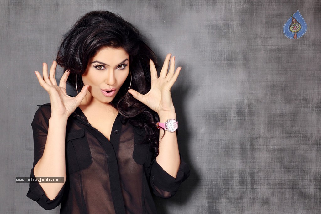 Kangna Sharma Spicy Stills - 8 / 29 photos