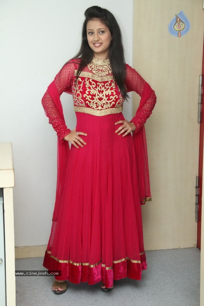 Kanika Tiwari Latest Stills - 45 / 79 photos