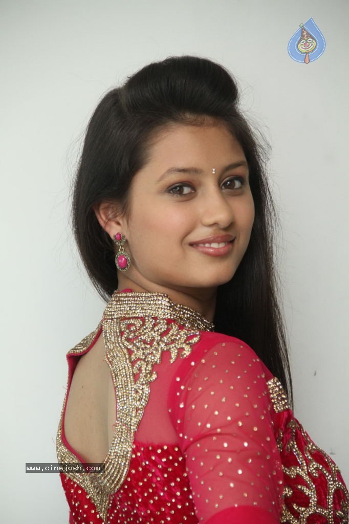 Kanika Tiwari Latest Stills - 52 / 79 photos