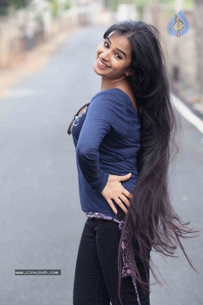 Kanniha VJ Photos - 17 / 29 photos