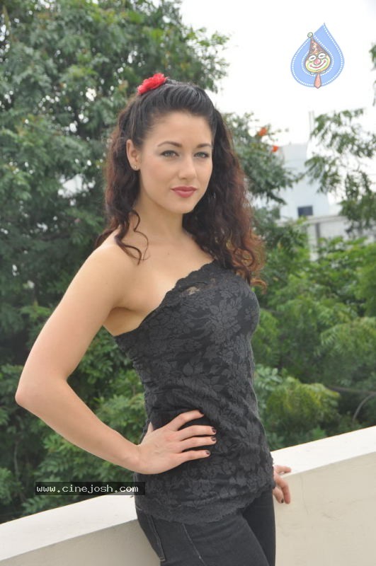 Karma Movie Actress Jade Tailor  - 31 / 52 photos