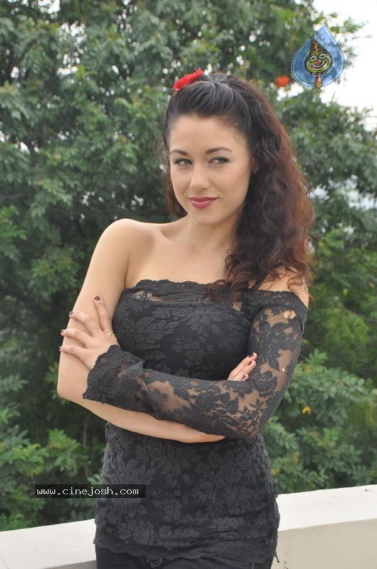 Karma Movie Actress Jade Tailor  - 33 / 52 photos