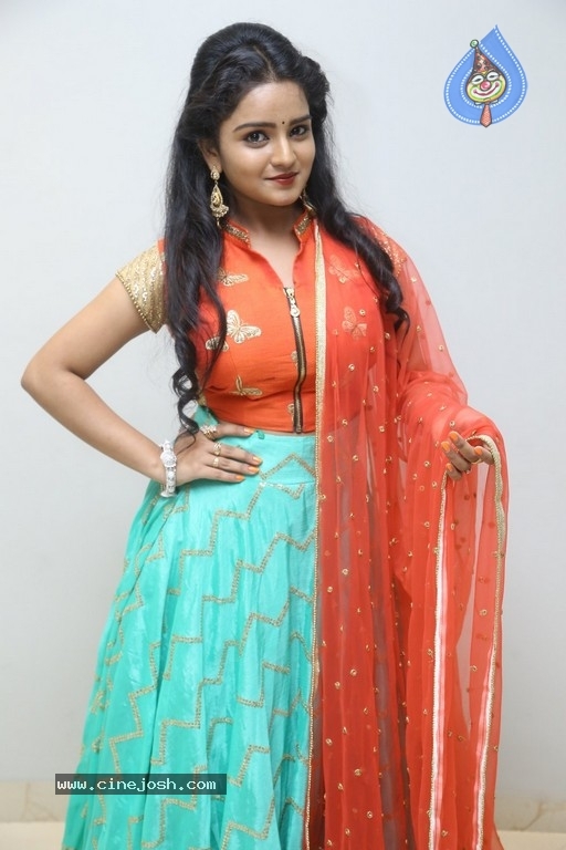 Karonya Kathrin Latest Photos - 17 / 21 photos