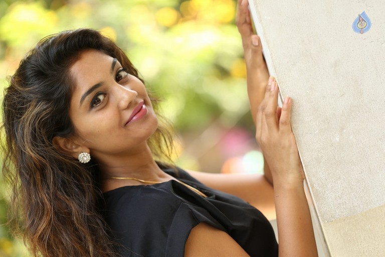 Karuna New Photos - 18 / 33 photos