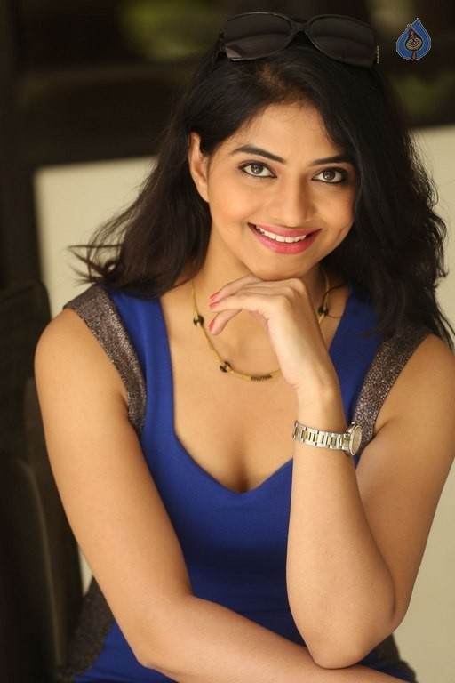 Kashmira Kulkarni New Pics - 14 / 63 photos