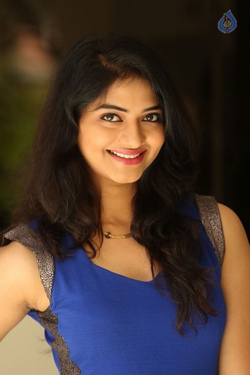 Kashmira Kulkarni New Pics - 41 / 63 photos