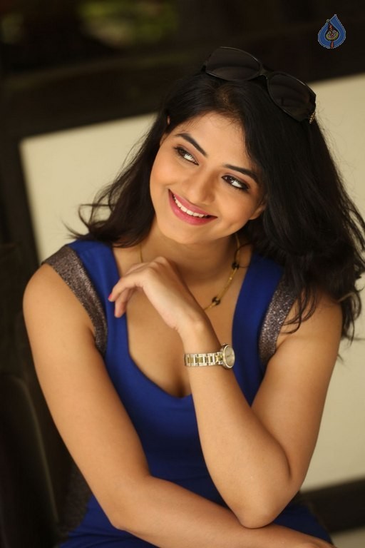 Kashmira Kulkarni New Pics - 48 / 63 photos