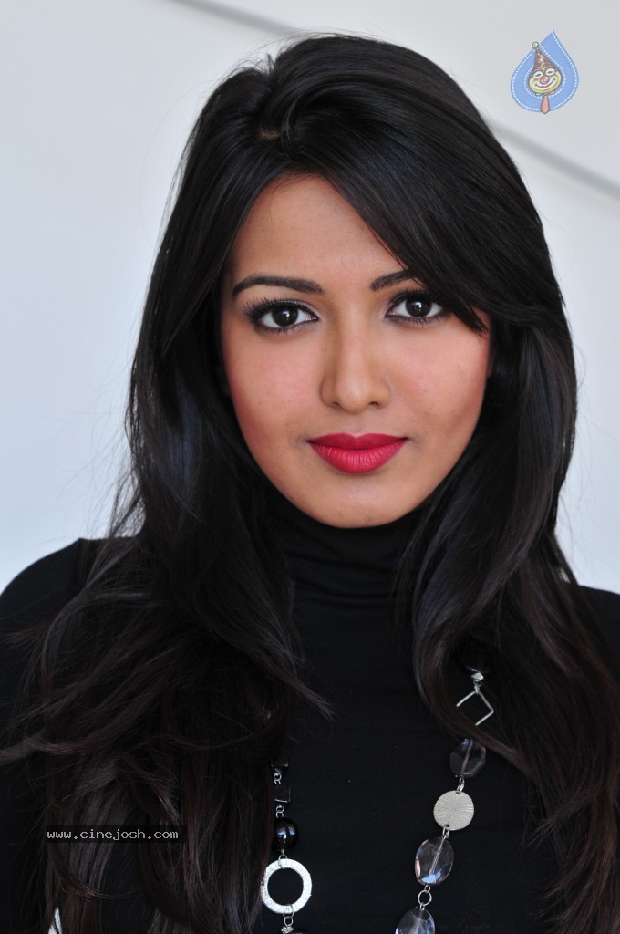 Katherine Theresa Hot Gallery - 39 / 106 photos