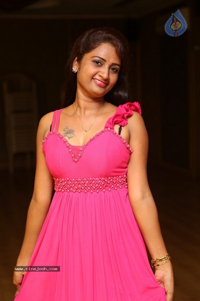 Kaveri Gallery - 10 / 64 photos