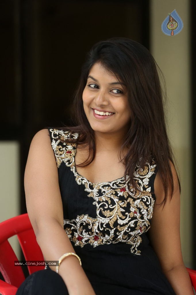 Kavya Kumar New Gallery - 13 / 145 photos