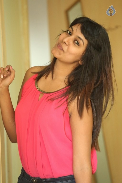 Kavya Kumar New Photos - 7 / 42 photos