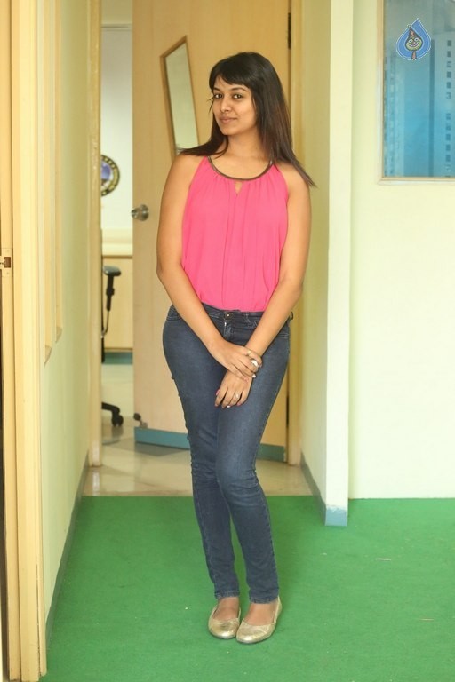 Kavya Kumar New Photos - 22 / 42 photos