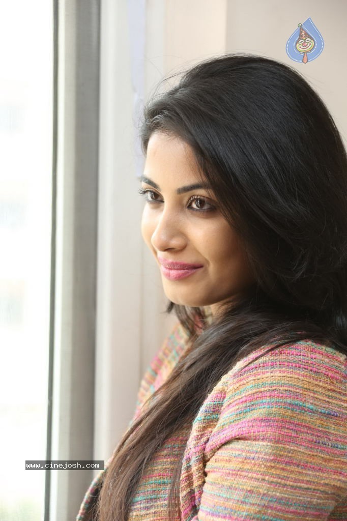 Kavya Shetty New Photos - 99 / 110 photos