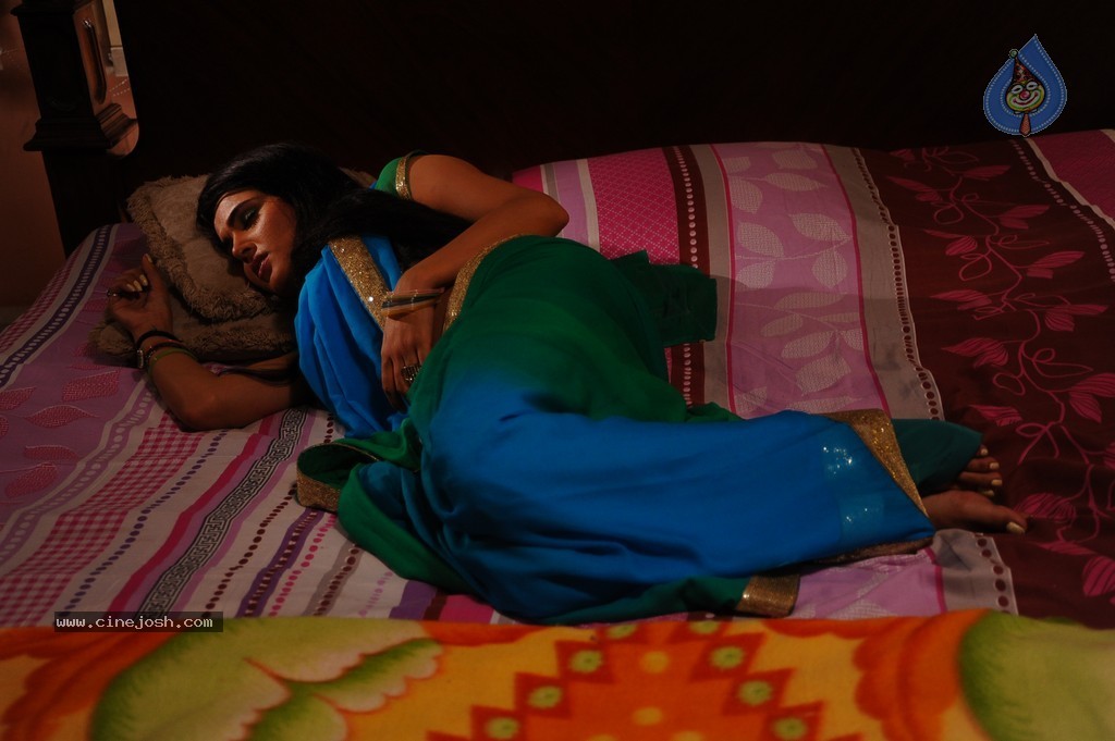 Kavya Singh New Stills - 13 / 56 photos