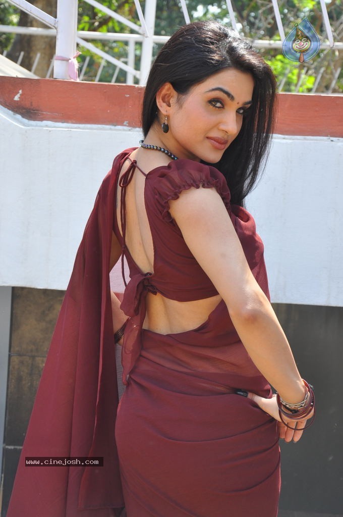 Kavya Singh Spicy Stills - 50 / 94 photos
