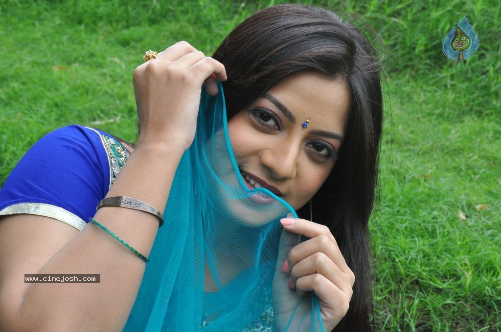 Keerthi Chawla Latest Stills - 15 / 87 photos