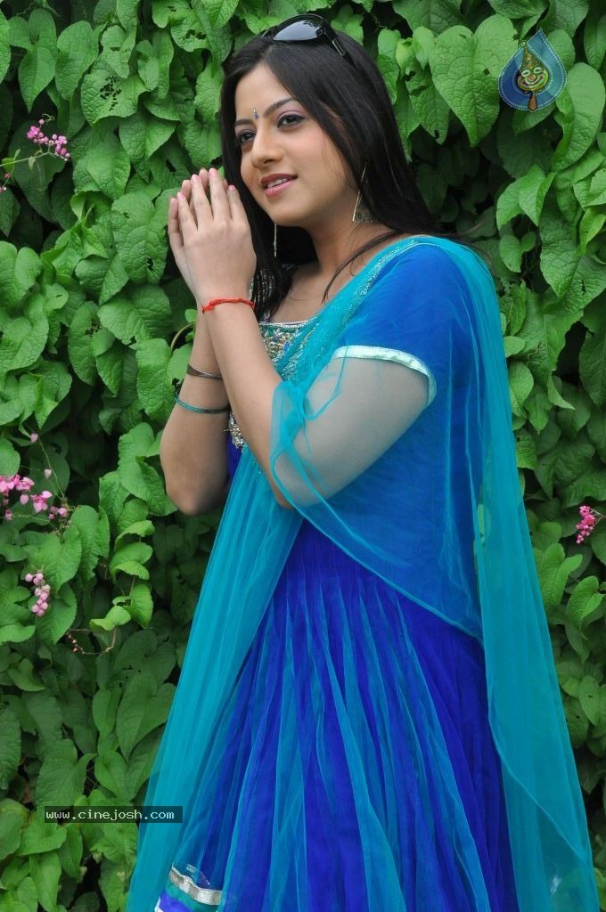 Keerthi Chawla Latest Stills - 24 / 87 photos