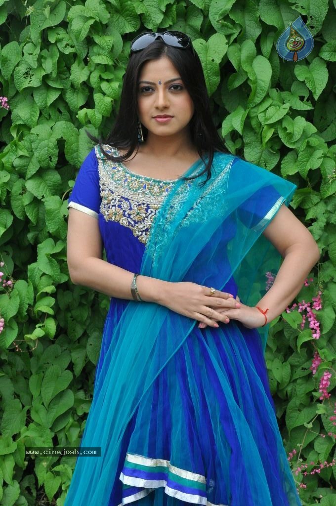 Keerthi Chawla Latest Stills - 45 / 87 photos