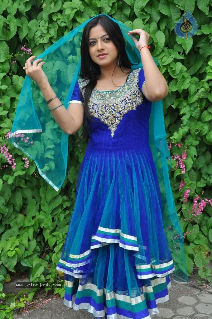 Keerthi Chawla Latest Stills - 67 / 87 photos