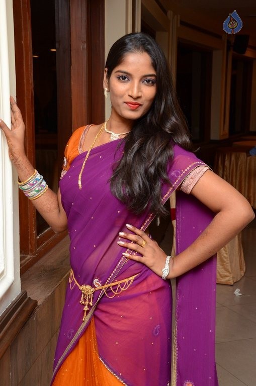 Keerthi New Photos - 17 / 21 photos