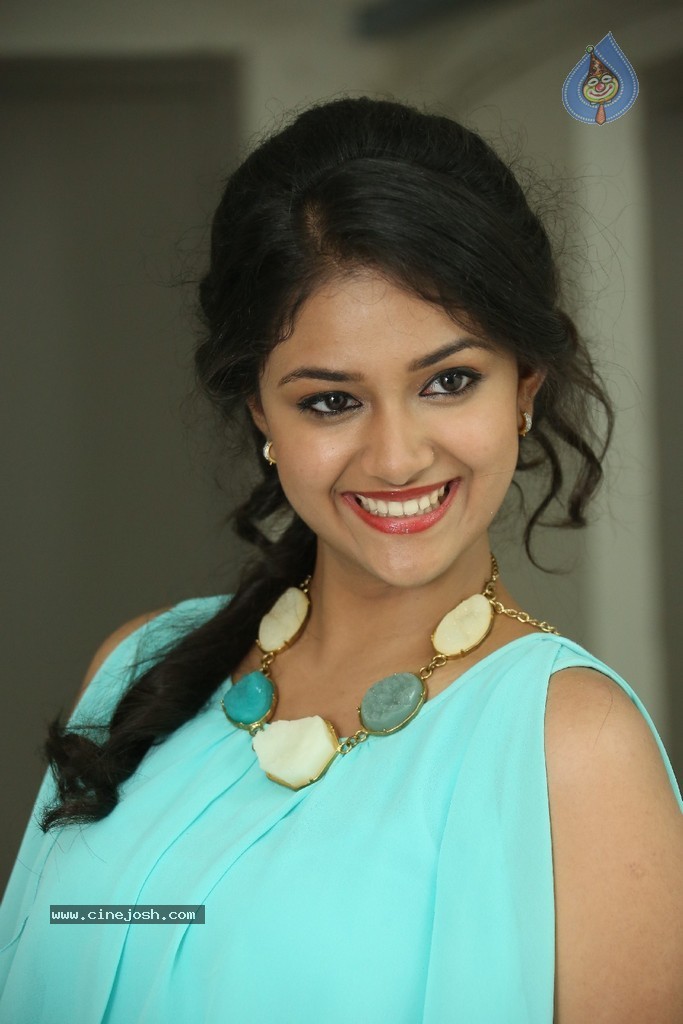 Keerthi Stills - 33 / 120 photos