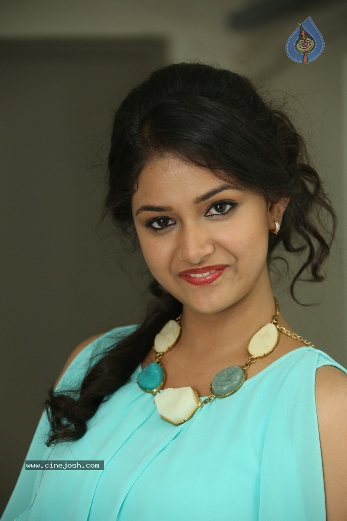 Keerthi Stills - 36 / 120 photos