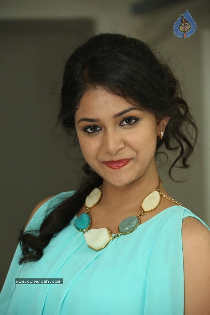 Keerthi Stills - 49 / 120 photos