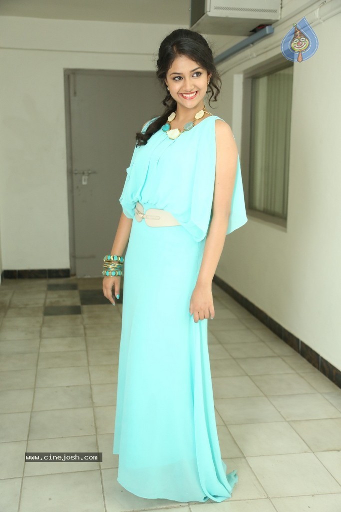 Keerthi Stills - 104 / 120 photos