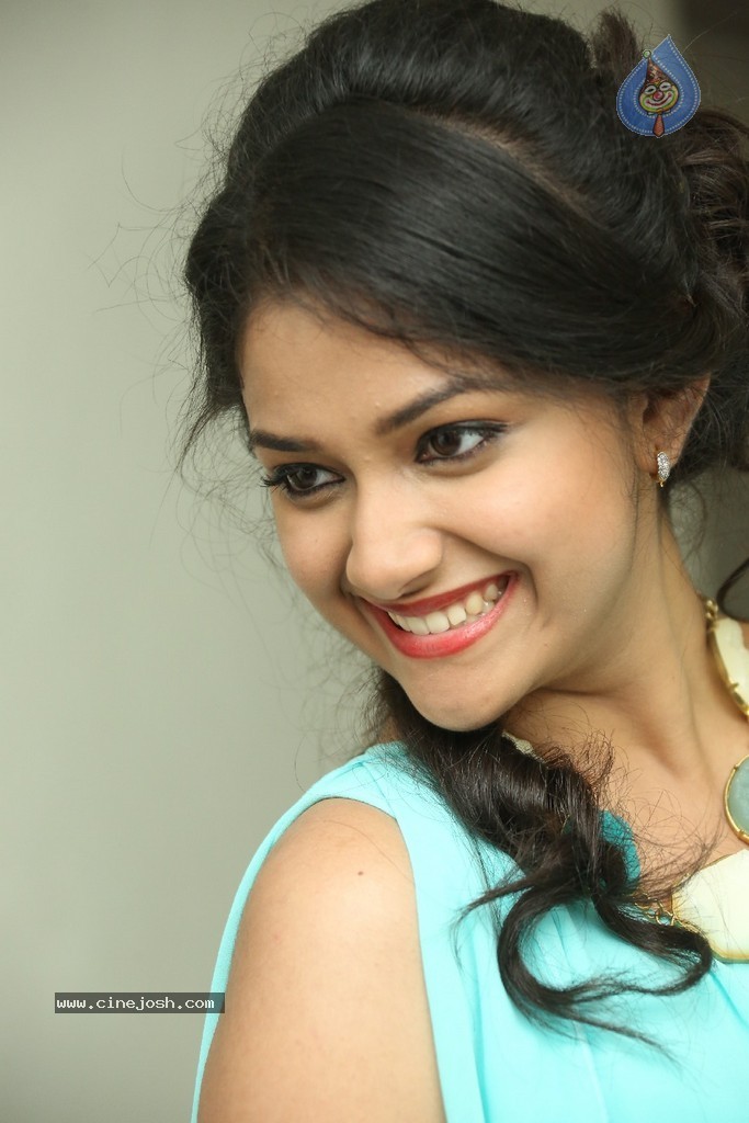 Keerthi Stills - 112 / 120 photos