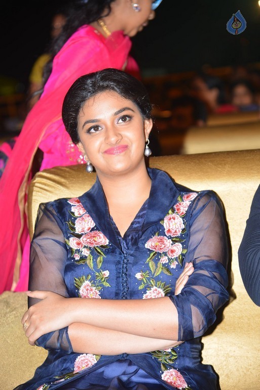 Keerthi Suresh at Nenu Local Audio Launch - 19 / 37 photos