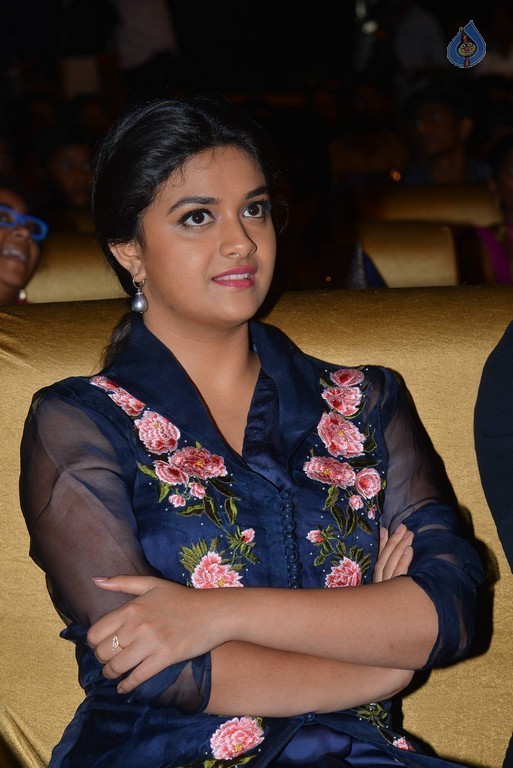 Keerthi Suresh at Nenu Local Audio Launch - 21 / 37 photos