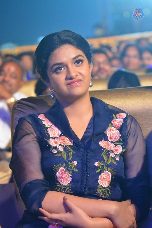 Keerthi Suresh at Nenu Local Audio Launch - 33 / 37 photos