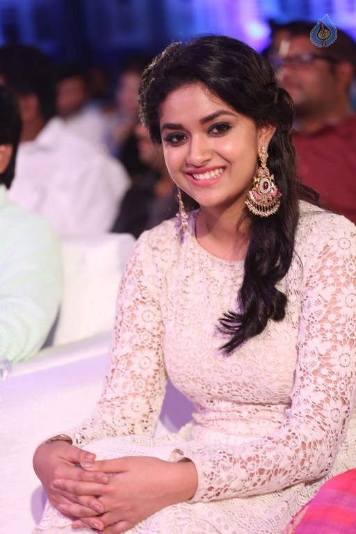 Keerthi Suresh at Rail Audio Launch - 17 / 21 photos